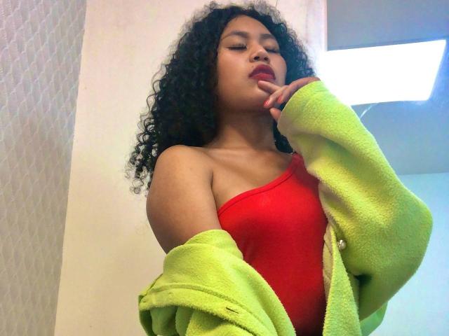 SophieSonyas - Live porn &amp; sex cam - 22173457