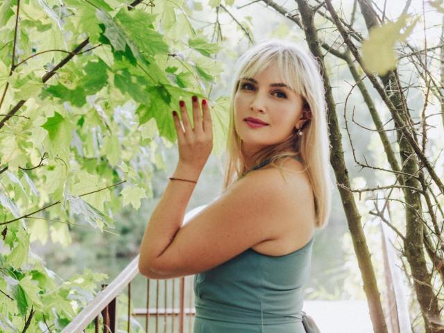 MilanaCraids - Live porn &amp; sex cam - 22173993