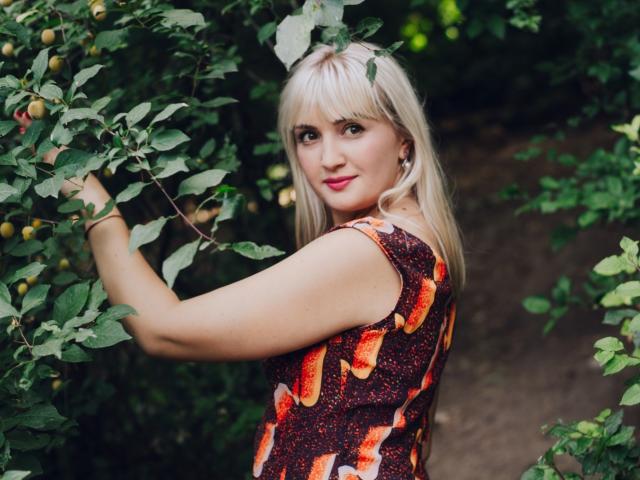 MilanaCraids - Live porn &amp; sex cam - 22174109