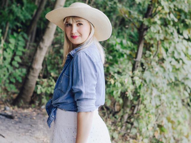 MilanaCraids - Live porn &amp; sex cam - 22174225