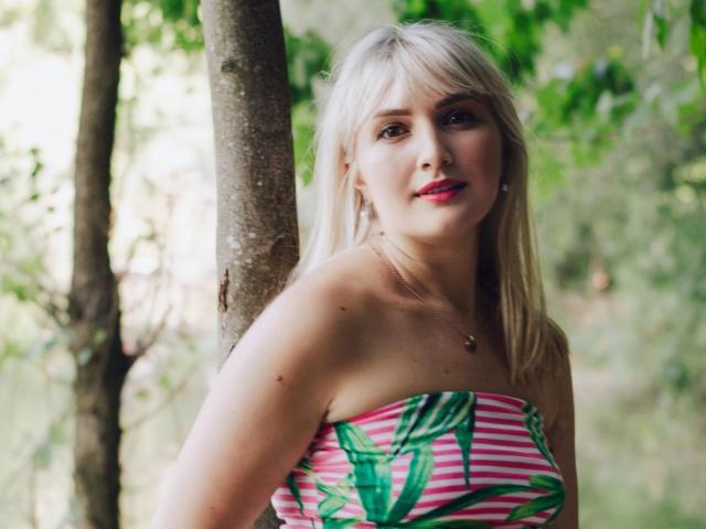 MilanaCraids - Élő pornó és szexkamera - 22174341