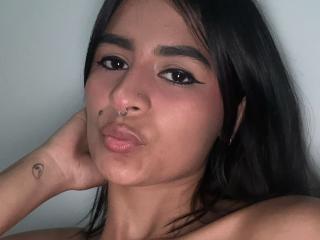 MichelleBenett - Live porn &amp; sex cam - 22175461