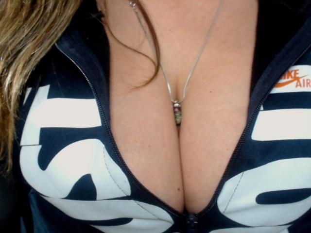 GilliSkquirtty - сексуальная веб-камера в реальном времени - 22178785