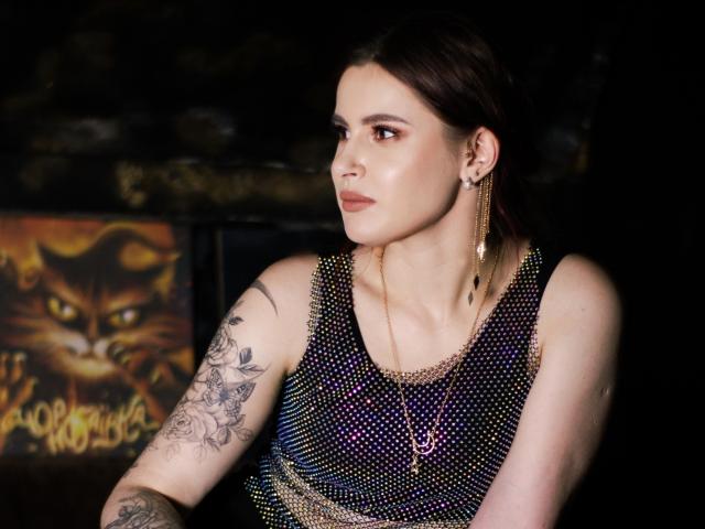 MollyTravis - Live porn &amp; sex cam - 22184593