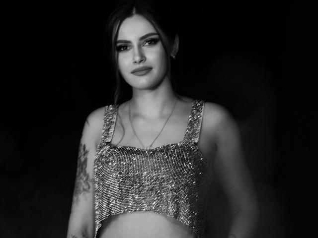 MollyTravis - פורנו בשידור חי ומצלמת סקס - 22184653