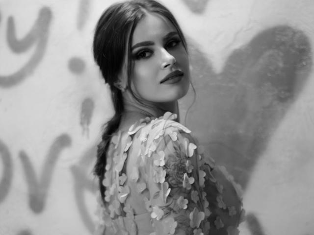 MollyTravis - Live porn &amp; sex cam - 22184733