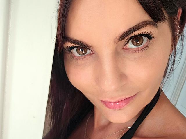 JuneLaFrenchie - Live porn &amp; sex cam - 22190277