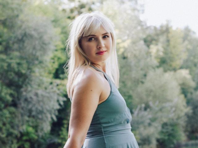 MilanaCraids - Live porn &amp; sex cam - 22196657