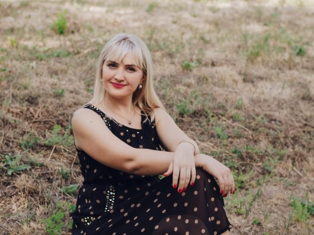 MilanaCraids - Porno na żywo i seks kamera - 22196941