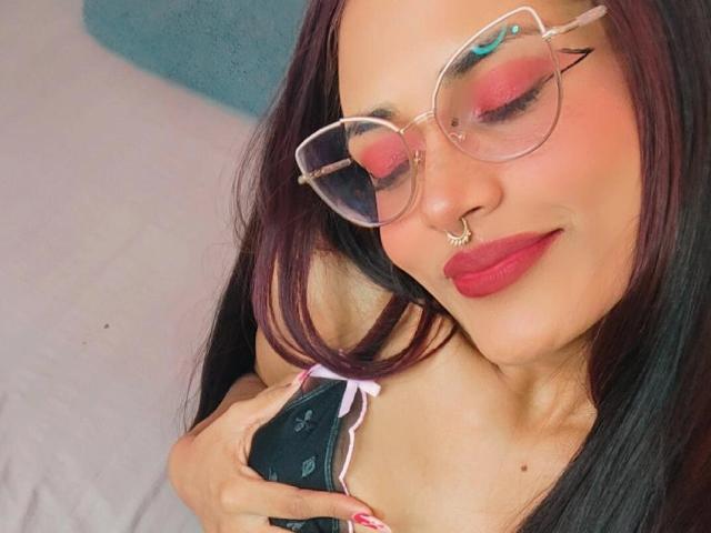 MelisaSavino - Porno na żywo i seks kamera - 22200333