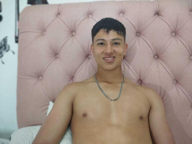 FelipeVergara - Camera khiêu dâm &amp; quyến rũ trực tiếp - 22200453