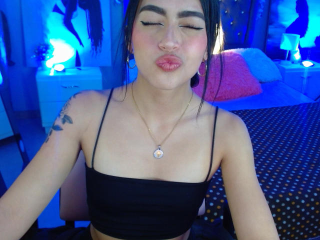 AntonellaLayton - Live sex cam - 22201061