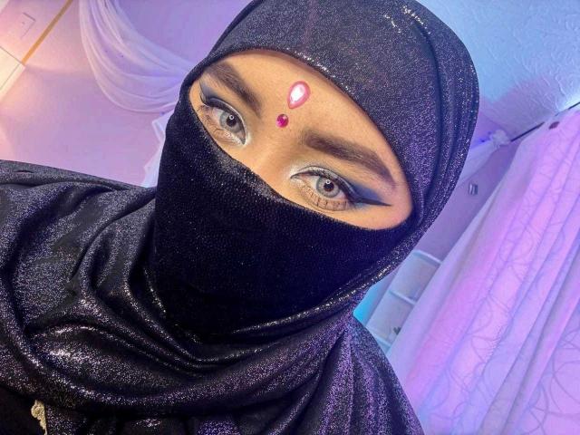 AishaGhulam - Live porn &amp; sex cam - 22206325