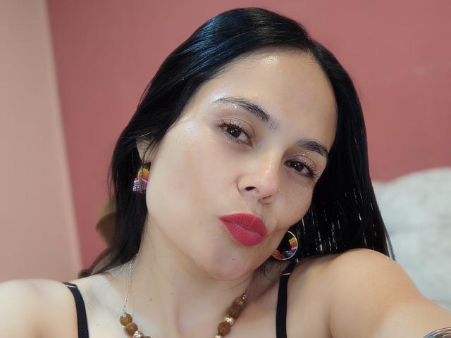 CharlotteCrofort - Live sex cam - 22214757