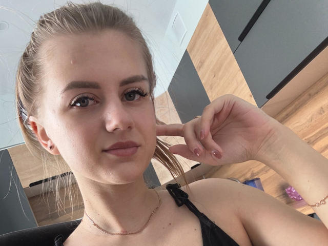 MilanaMillinois - Sexe cam en vivo - 22217149