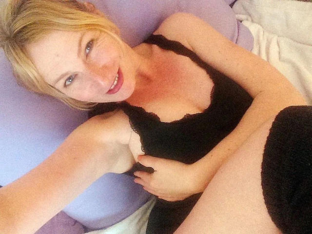 BAISE-MOI - Live porn &amp; sex cam - 22217305