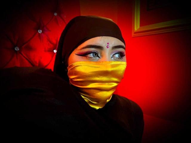 AishaGhulam - Live sex cam - 22218885