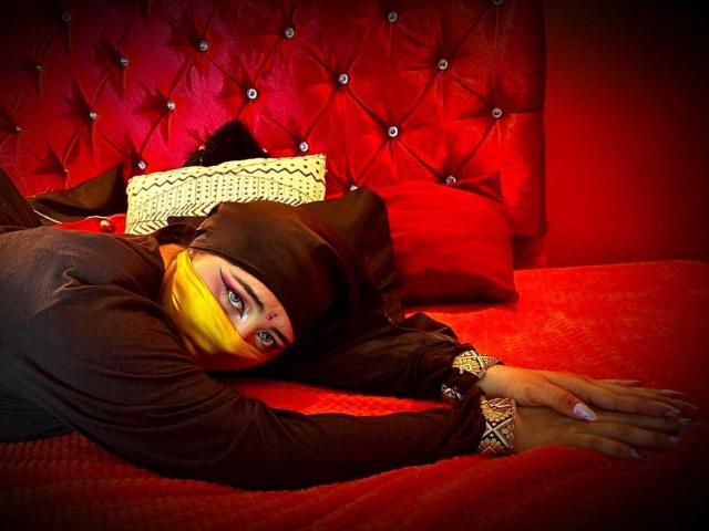 AishaGhulam - Live porn &amp; sex cam - 22218893