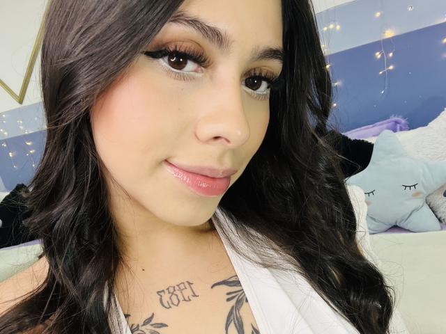 ChanelDeRosee - Live porn &amp; sex cam - 22221277