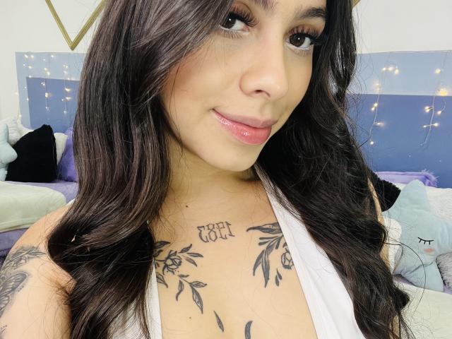 ChanelDeRosee - Live porn &amp; sex cam - 22221337