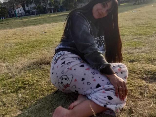 AnalisseJade - Live porn &amp; sex cam - 22221573