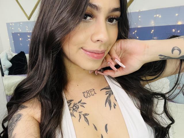 ChanelDeRosee - Élő pornó és szexkamera - 22221597