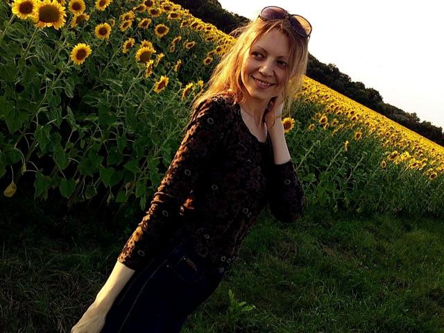 AsyaMossa - Live porn &amp; sex cam - 22223773