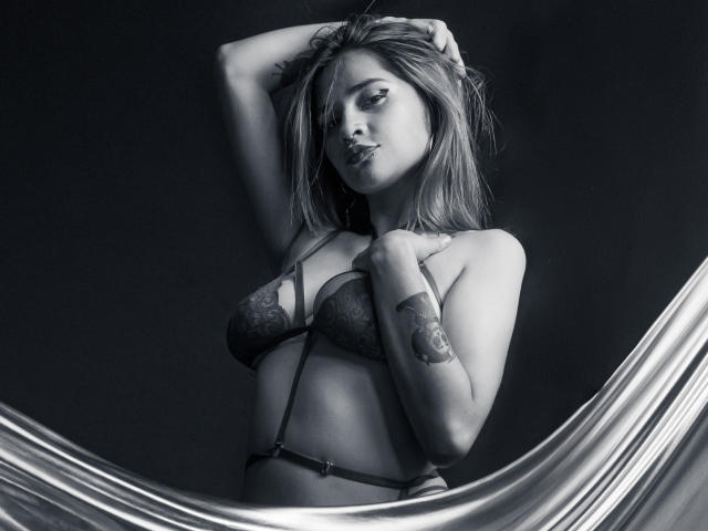 MaiaThunder - Live porn &amp; sex cam - 22240765