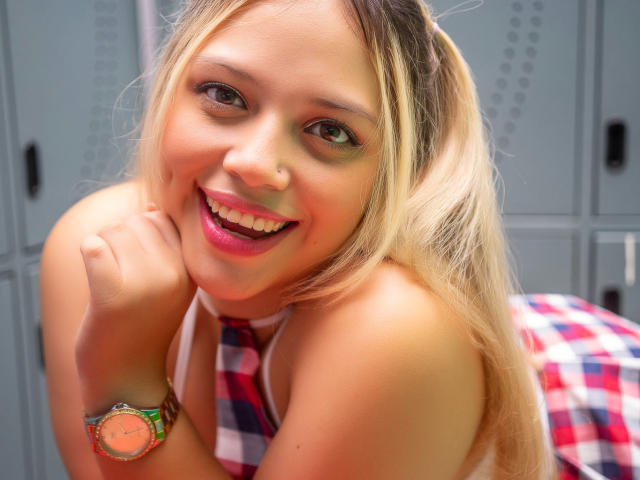 KendallBennet - Live porn &amp; sex cam - 22241253