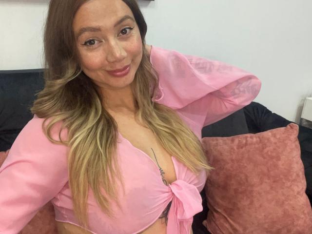 SophieLombardo - Live porn &amp; sex cam - 22244121