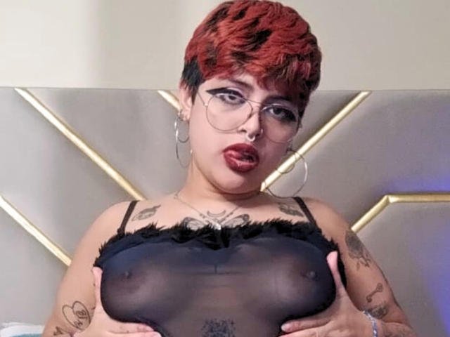 MoiSweet - Live porn &amp; sex cam - 22247977