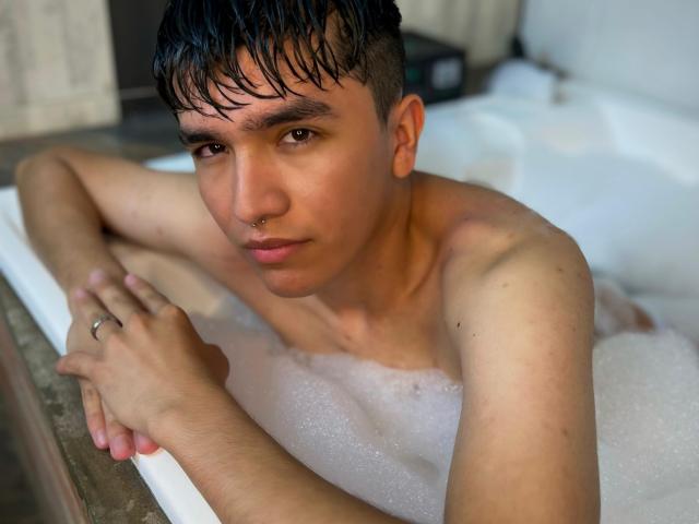 DarwillConnors - Live porn &amp; sex cam - 22251713