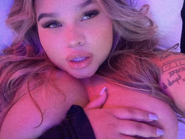 JulianaSousa - сексуальная веб-камера в реальном времени - 22251885