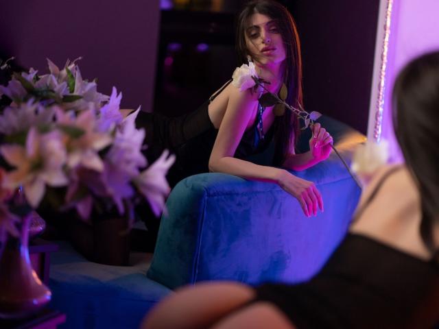 ClassySkinnyLady - Live porn &amp; sex cam - 22259653