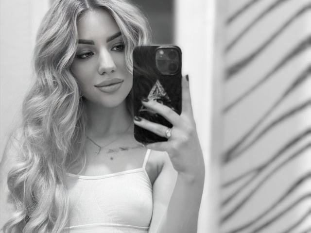 CristalTasty - Live porn &amp; sex cam - 22265365