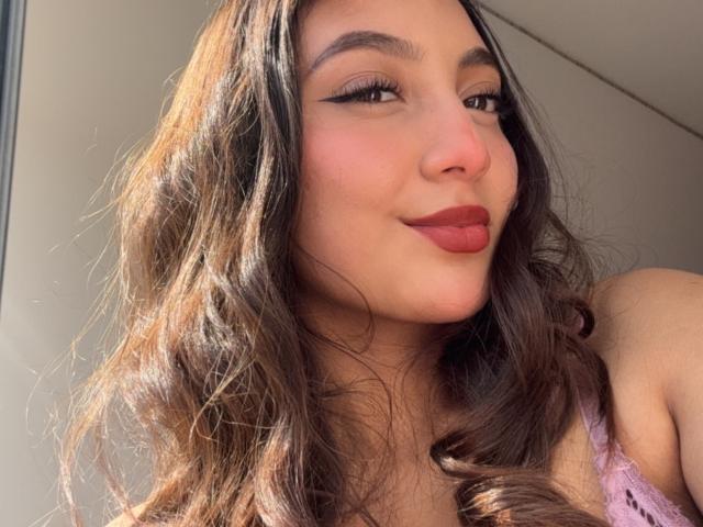 DianaFernandezz - Live porn &amp; sex cam - 22270825