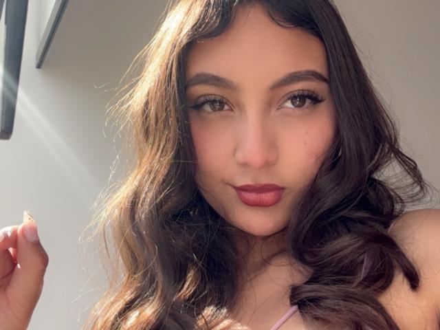 DianaFernandezz - Live porn &amp; sex cam - 22270905