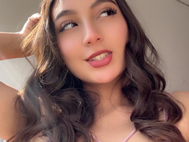 DianaFernandezz - Live porn &amp; sex cam - 22270941