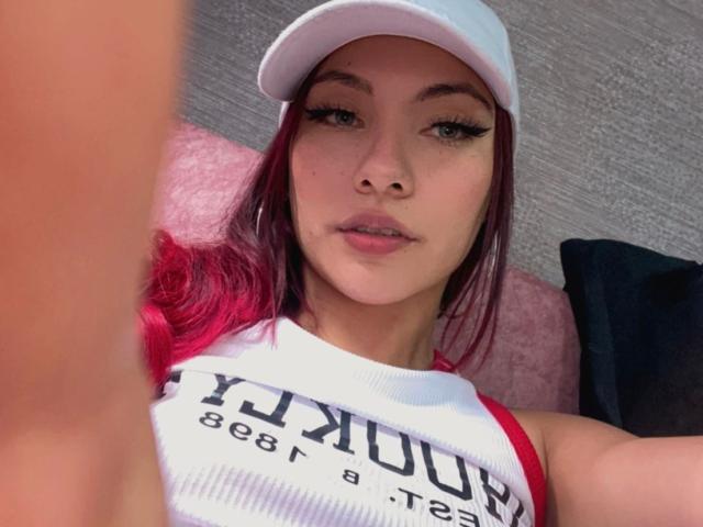 ValeryHarllow - Live porn &amp; sex cam - 22273945