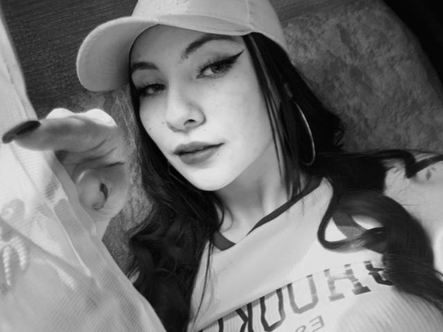 ValeryHarllow - Live Sex Cam - 22273989