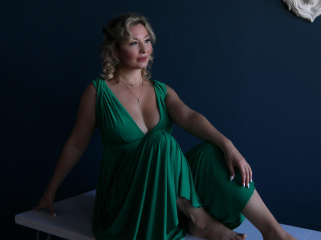 SvetaGold - Live porn &amp; sex cam - 22276909