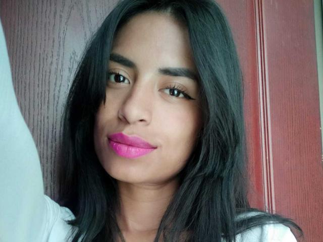 AbrilRousee - Live porn &amp; sex cam - 22279929