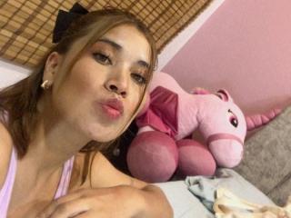 BellaBickers - Live porn &amp; sex cam - 22287257