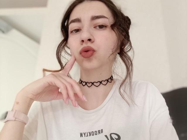 WollyMolly - Porno na żywo i seks kamera - 22290465