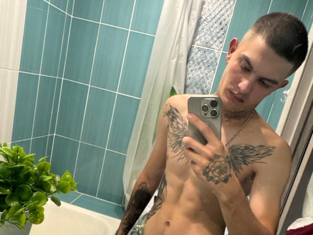 PaulMarkus - Live porn &amp; sex cam - 22298281