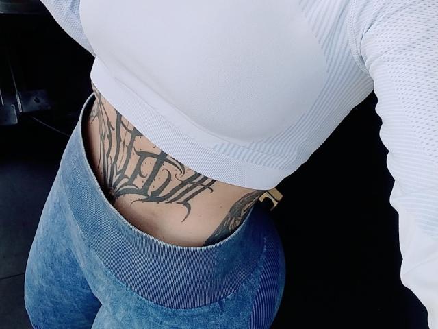 EvaMueller - Live porn &amp; sex cam - 22302697