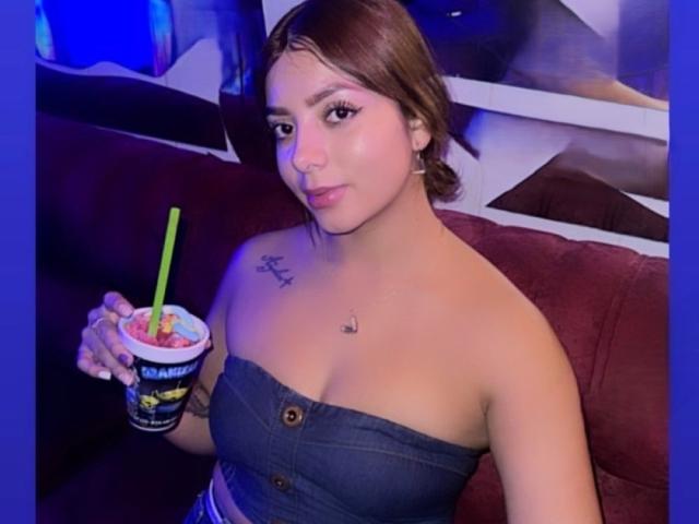 SofiaFoxx - Live sex cam - 22304825