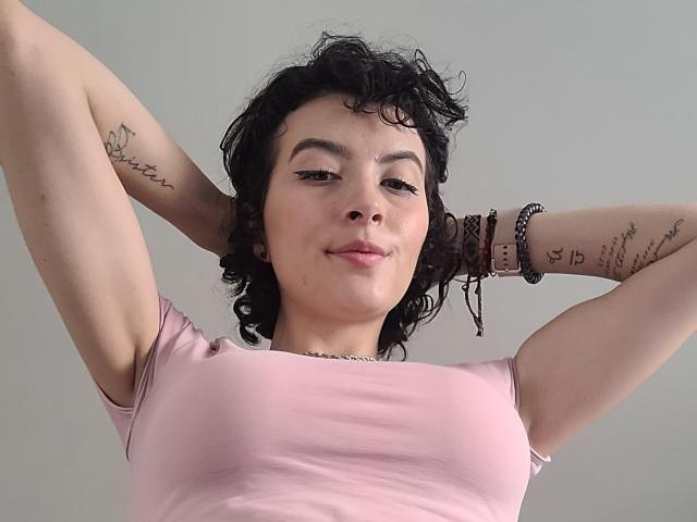 GabrielaMoore - Sexe cam en vivo - 22307325