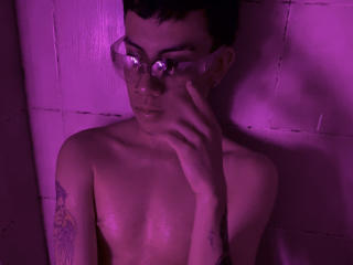 AaronBlink - Live porn &amp; sex cam - 22310217