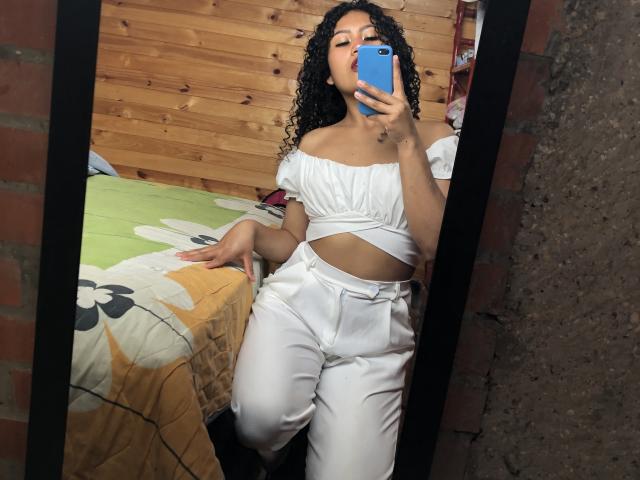 SophieSonyas - Live sex cam - 22318849